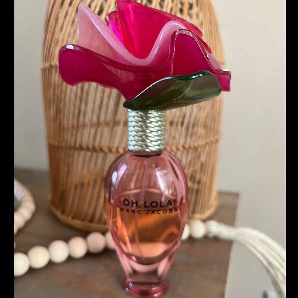 COPY - Marc Jacobs Oh, Lola Perfume